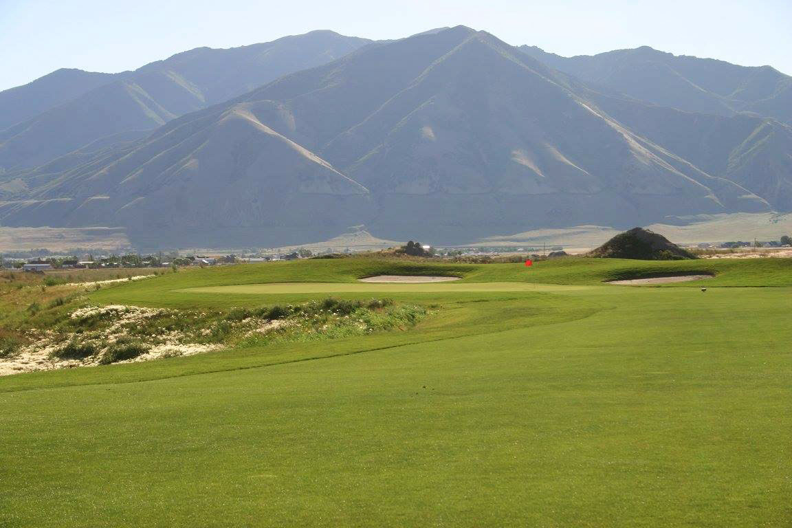 Mountain range overlooks the course.